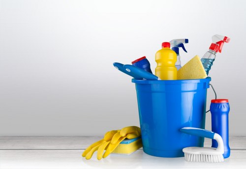 Preparing a home for end of tenancy cleaning before moving out